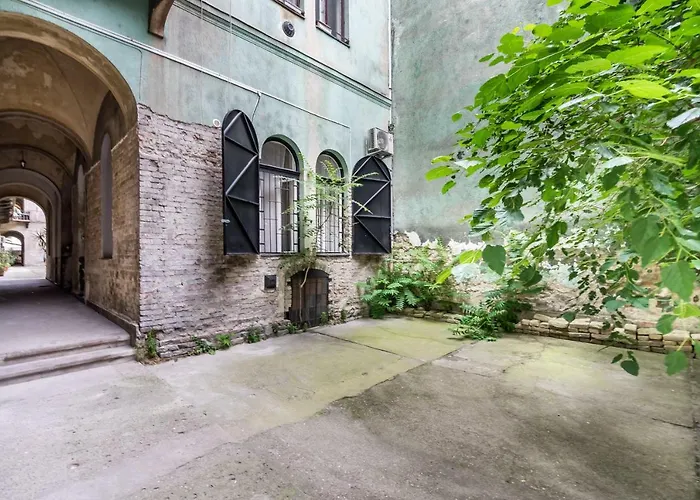 Own At Gozsdu * Budapest