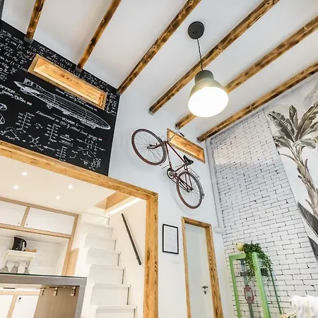 Apartment Own At Gozsdu
